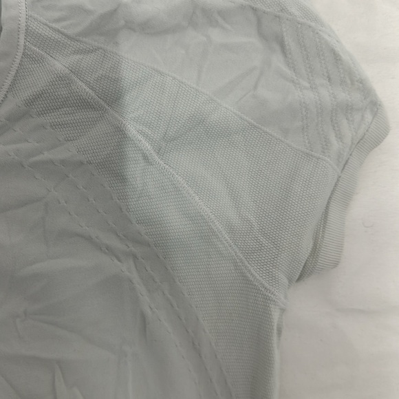 Athleta Wick and Vent Tee Medium - Picture 4 of 7